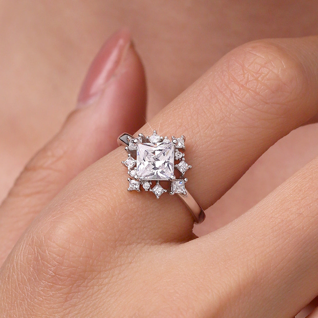 Gnoce Pagoda-Cut White Zirconia Ring Platinum-plated Silver Blend_5