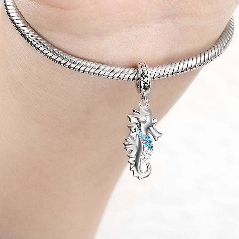Gnoce Seahorse Charm Platinum-plated Silver Blend_4