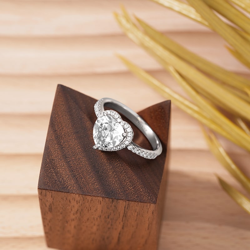 Heart-shaped Halo Engagement Ring Sterling Silver inlaid with small gems_2