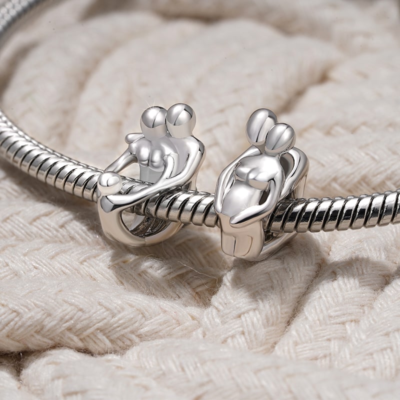 Gnoce Happy Family Embraces Charm_3