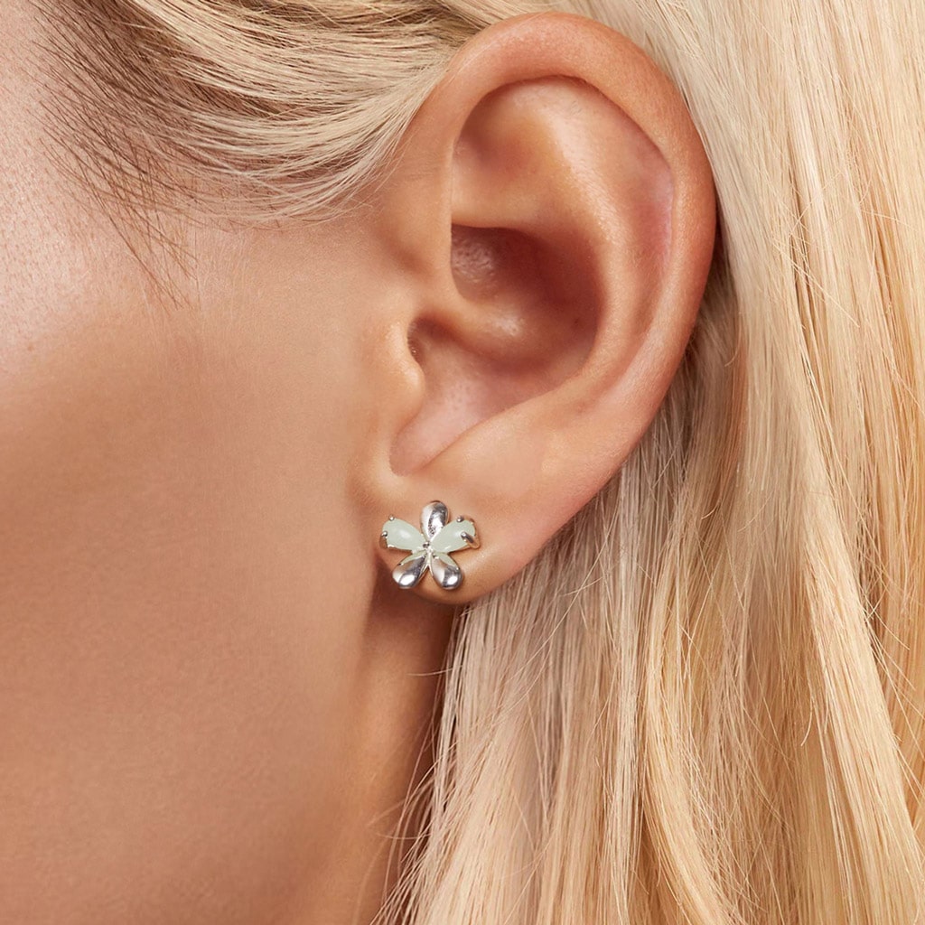 Gnoce Glow in the Dark Flower Stud Earrings_5