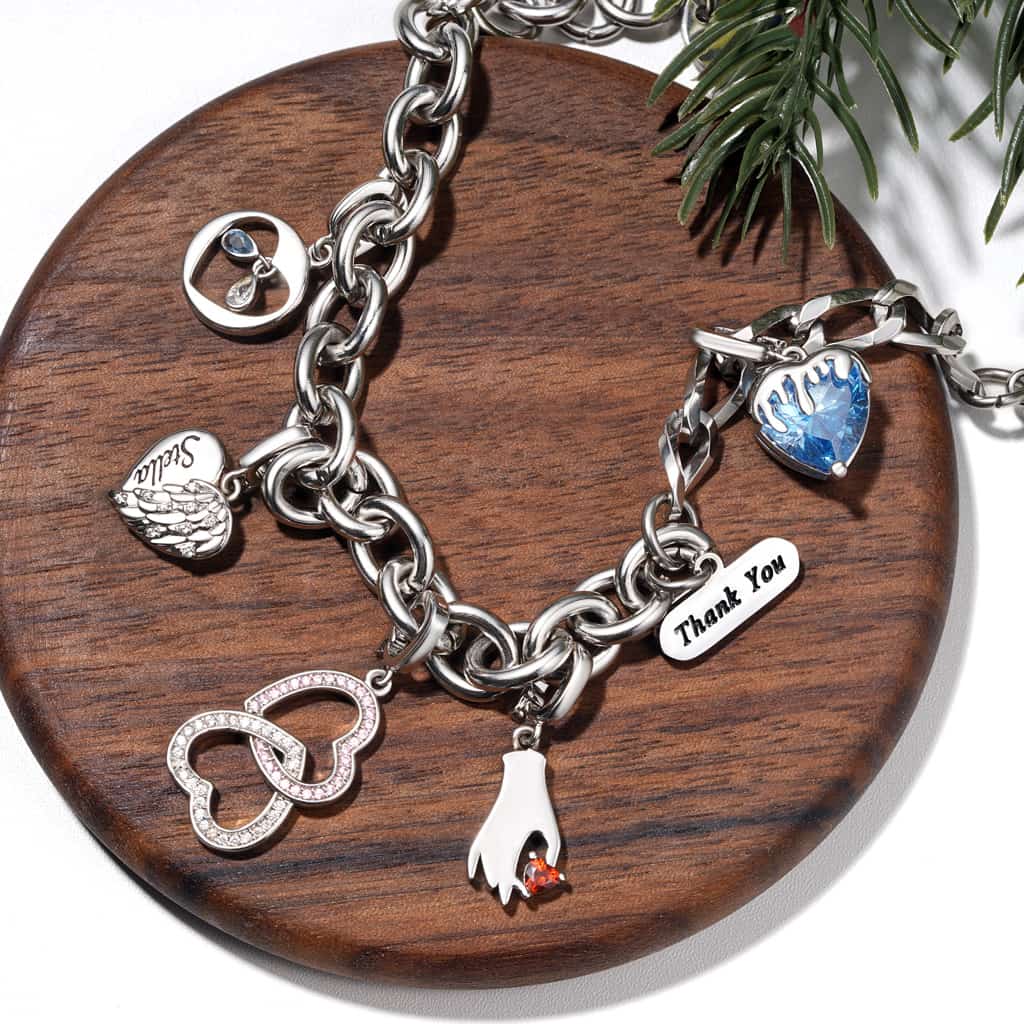 Gnoce Engravable Heart Wings Clasp Clusters Charm_4