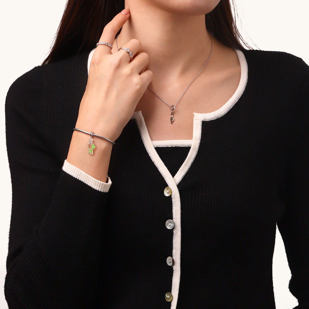 Gnoce Wicked Elphaba Glow-in-the-Dark Potion Pendant Dangle Charm_5