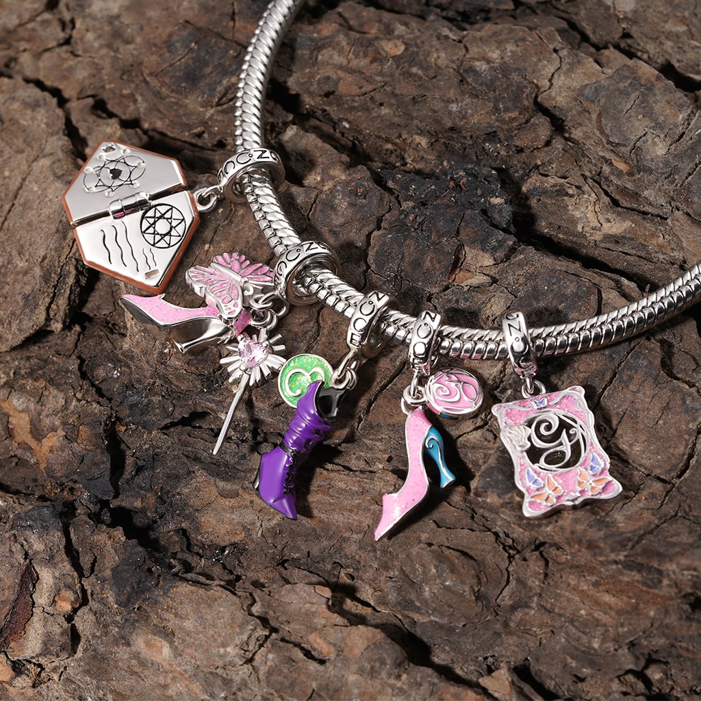 Gnoce Wicked Elphaba Grimmerie Spell Book Pendant Dangle Charm    _5