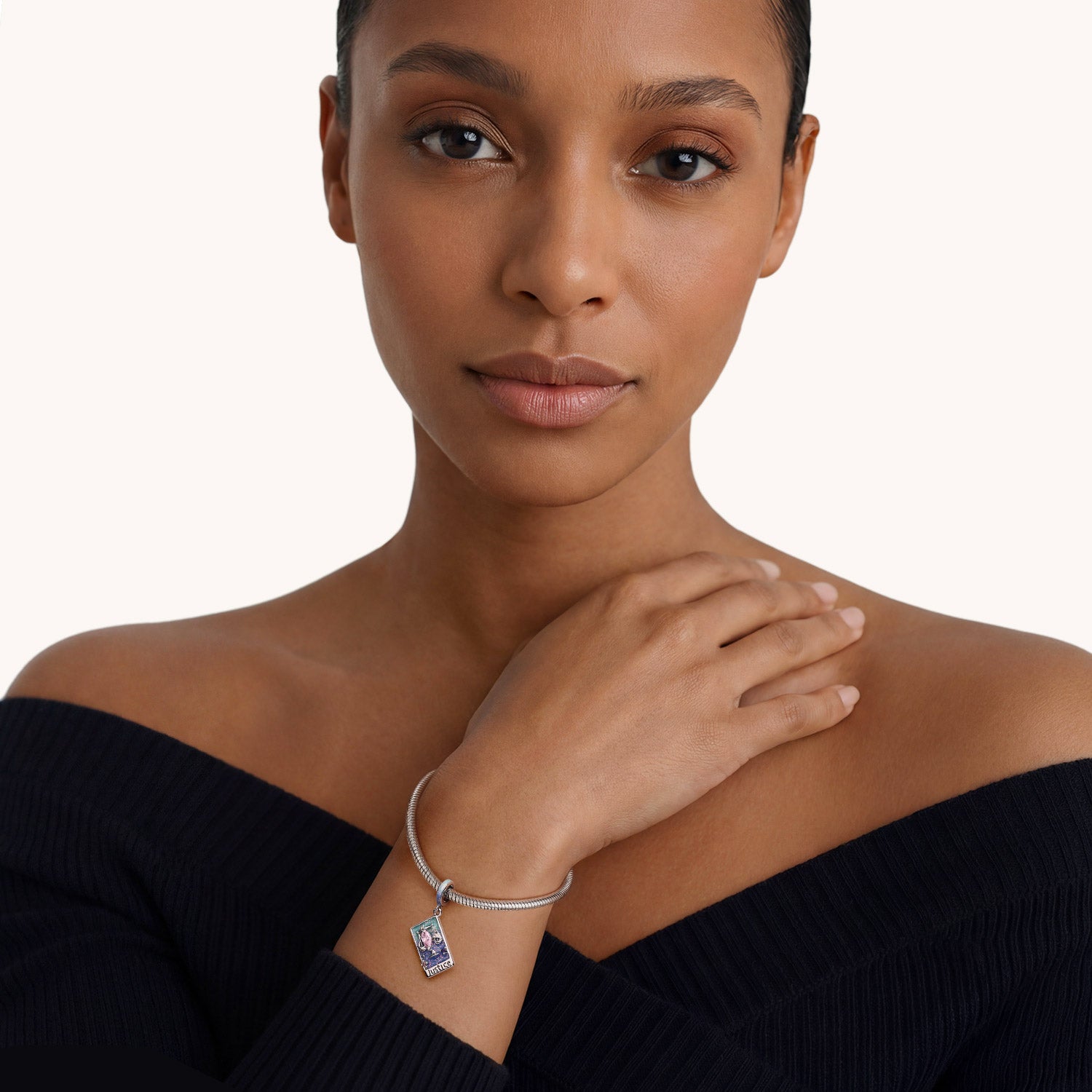Gnoce Justice Tarot Glow-in-the-Dark Charm Platinum-plated Silver Blend_5